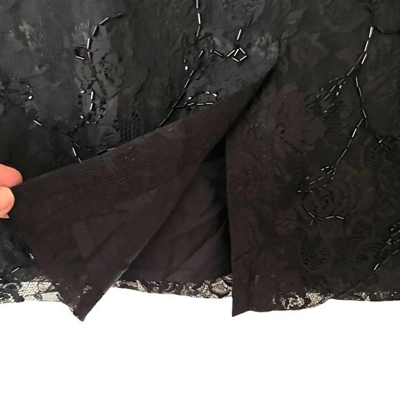 Ann Taylor vintage beaded rose black lace straight skirt with back slit Size 10 - Picture 5 of 7